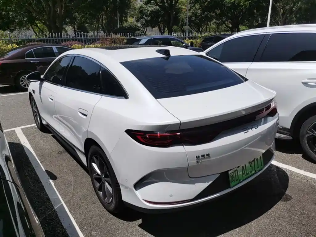 BYD Qin L 2025 EV 545KM Superior фото 9