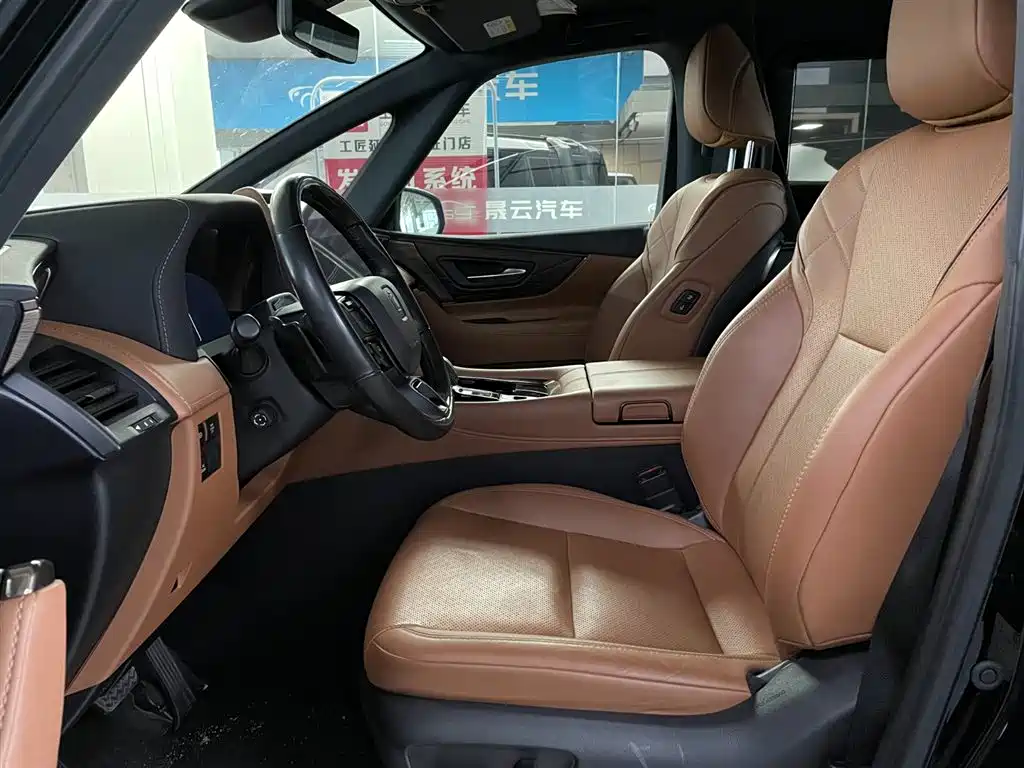 Toyota Vellfire 2024 Crown Hybrid 2.5L Executive Premium Edition фото 8