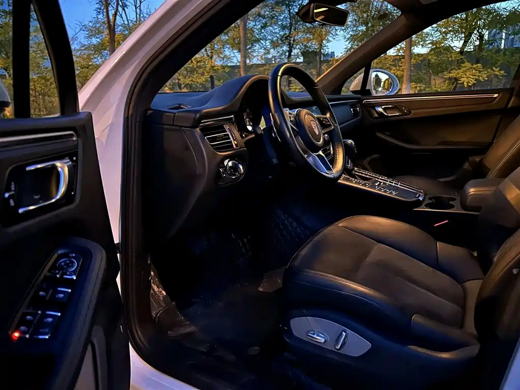 Porsche Macan 2018 Macan 2.0T фото 5