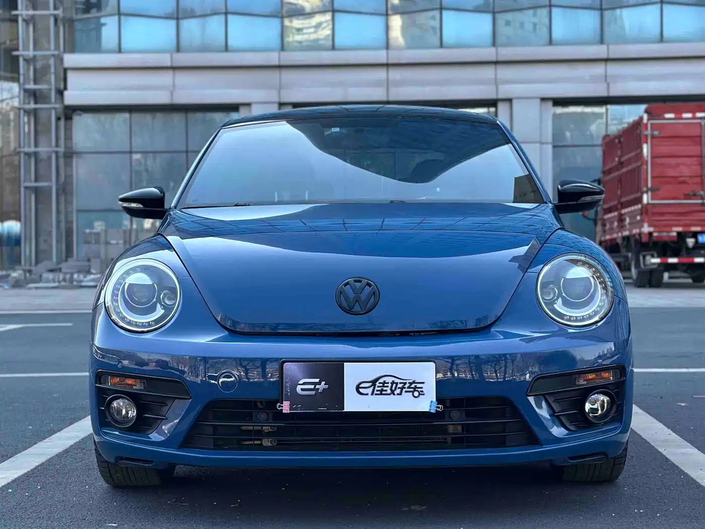 VOLKSWAGEN BEETLE