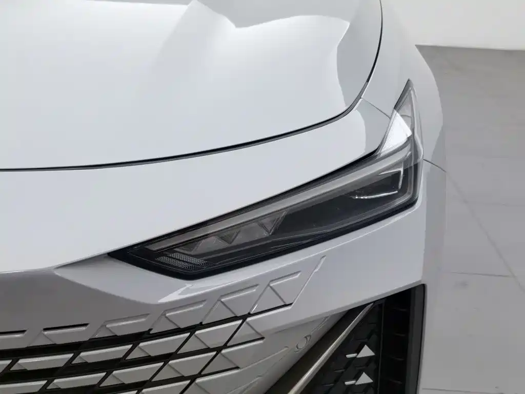 Changan UNI-V 2022 2022 1.5T Premium Model