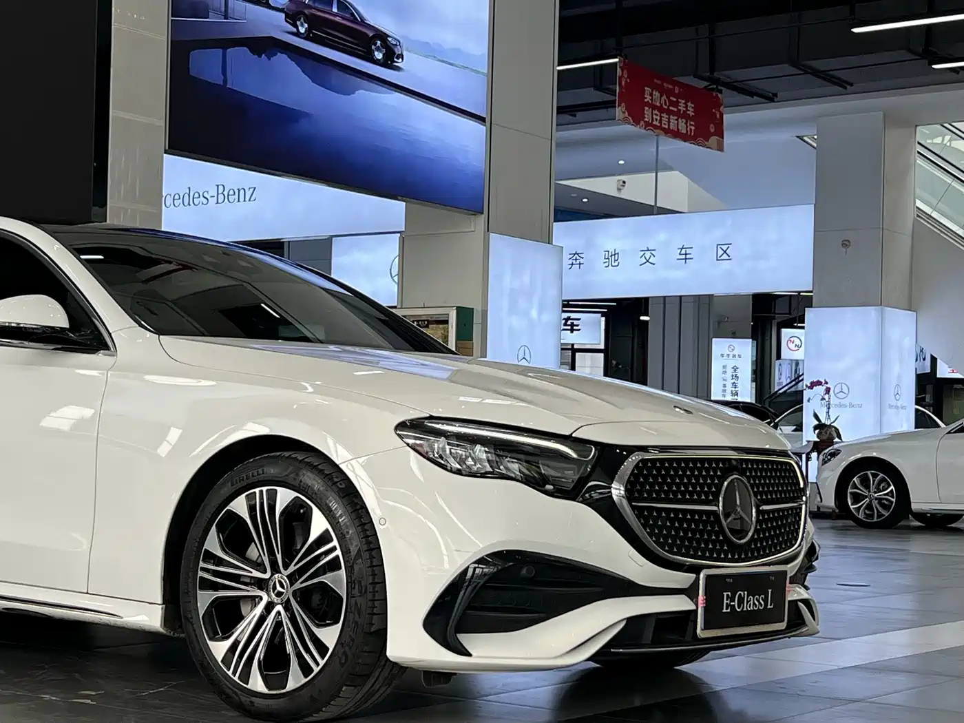 Mercedes-Benz E-Class 2024 E 300 L Fashion Sport фото 7