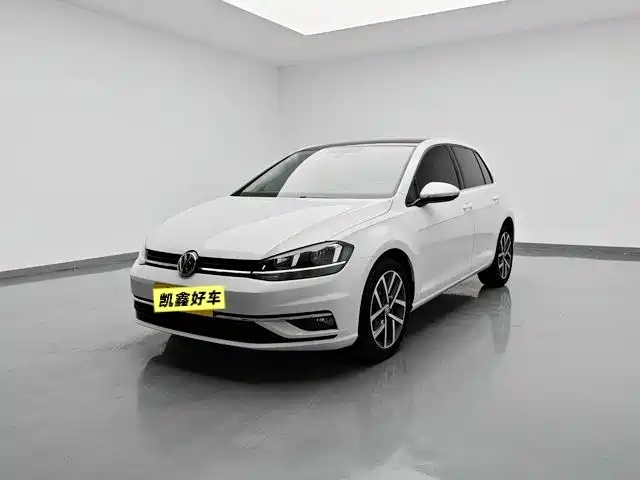 Фото 1 - Volkswagen Golf