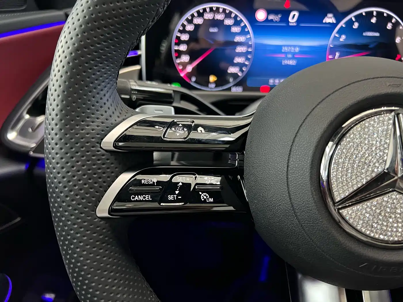 Mercedes-Benz E-Class 2024 E 300 L Fashion Sport фото 36