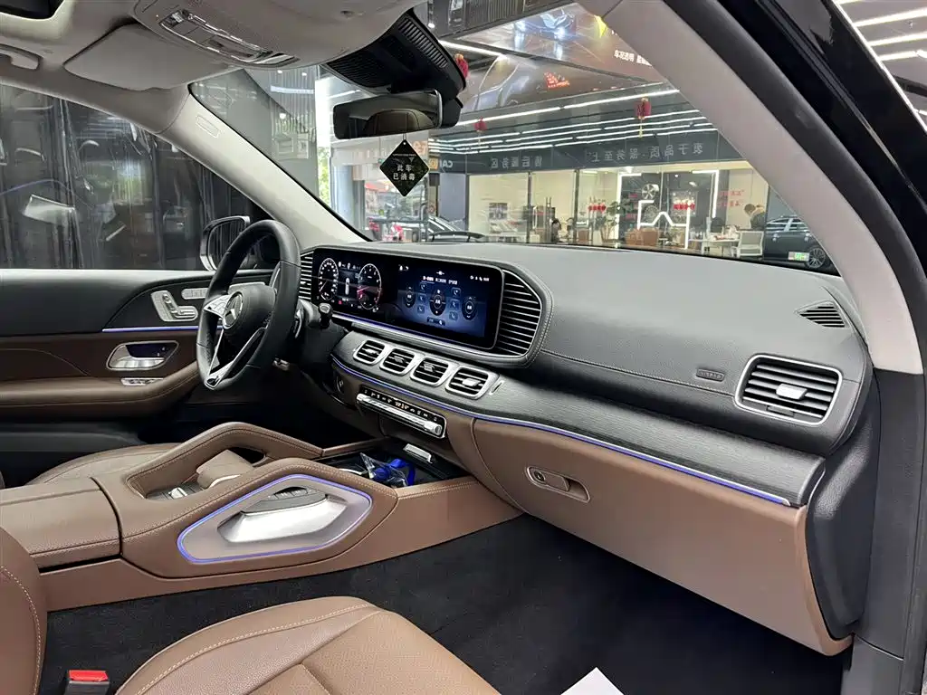 Mercedes-Benz GLE 2024 GLE 450 4MATIC Luxury фото 18