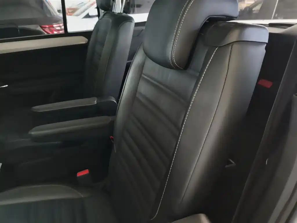 Volkswagen Touran 2018 Touran L 280TSI DSG Frontier Edition 6-Seater China V фото 17