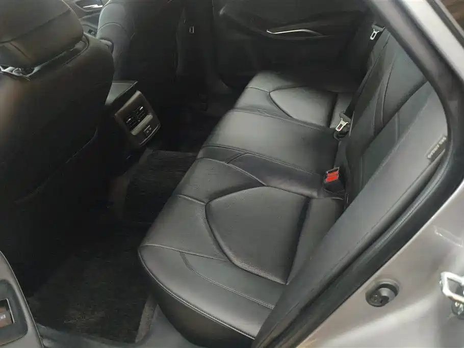 Toyota Avalon 2022 2.0L Luxury Edition фото 11
