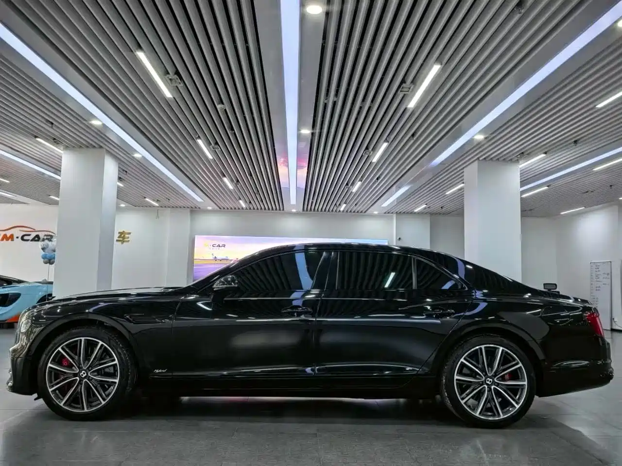 BENTLEY FLYING SPUR PLUG IN HYBRID