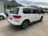 Фото 8 - Volkswagen Touran