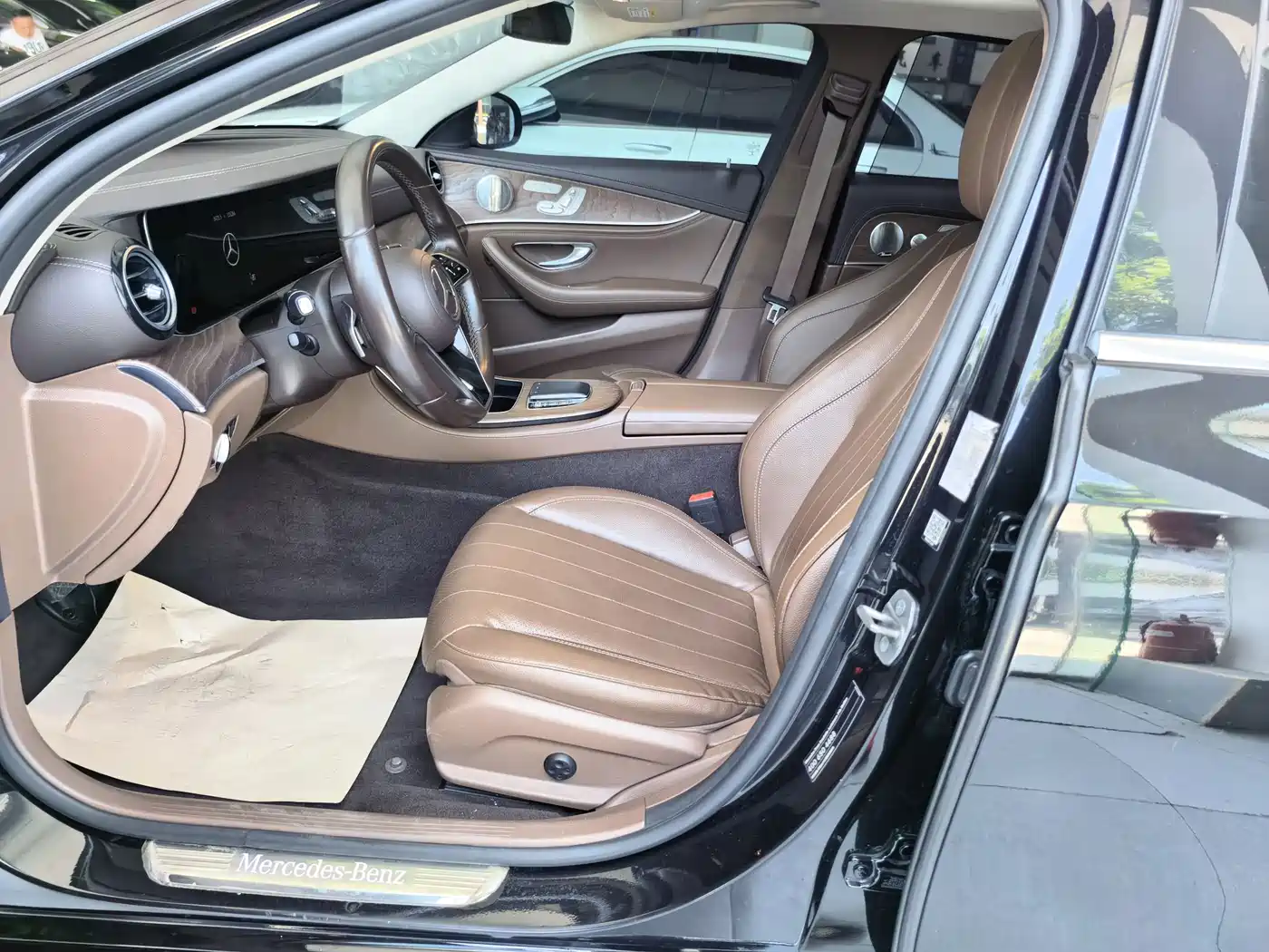 Mercedes-Benz E-Class 2021 E 300 L Luxury фото 6