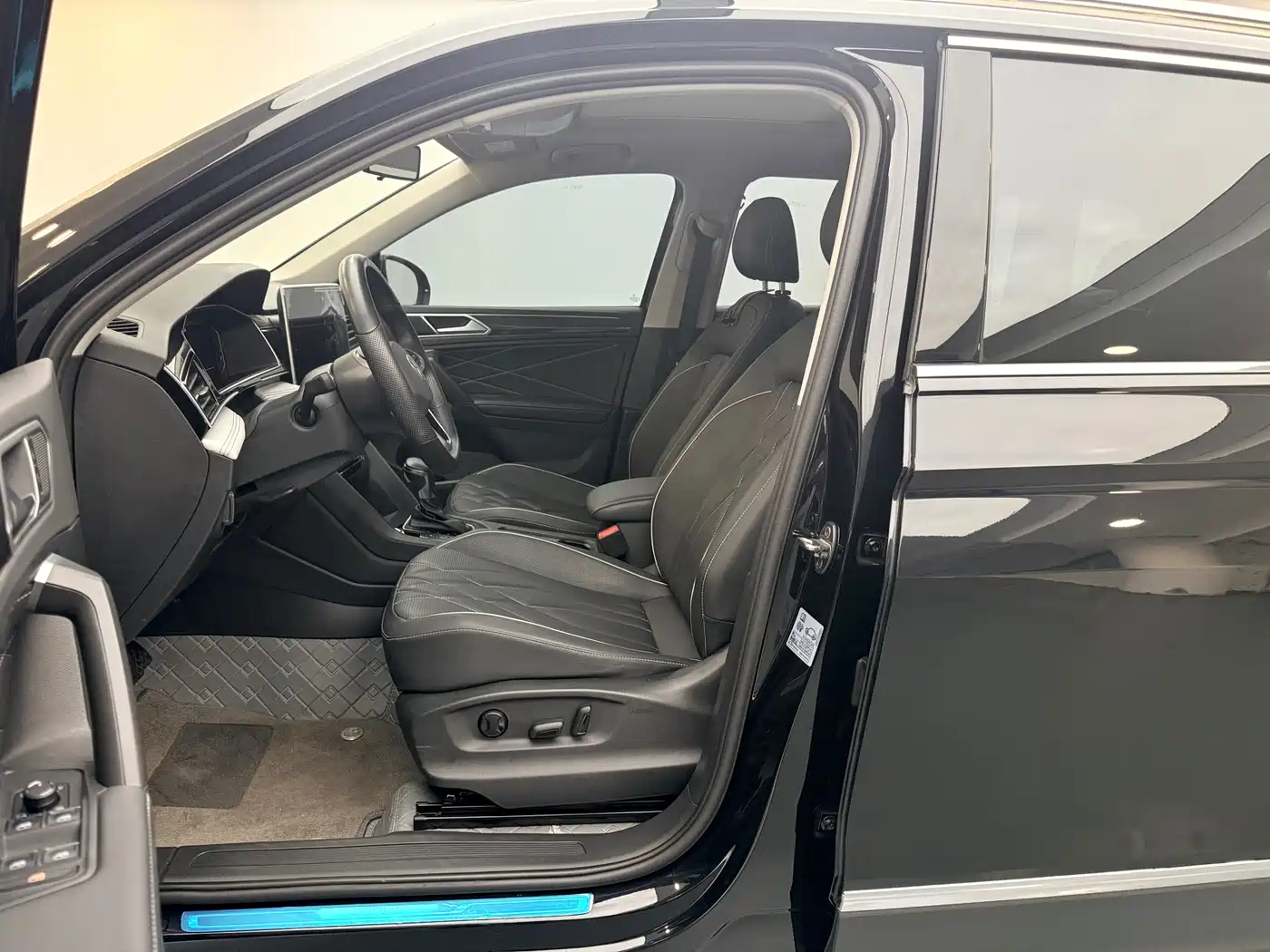 Volkswagen Tiguan L 2024 330TSI Automatic 2WD Intelligent Enjoyment Edition фото 13