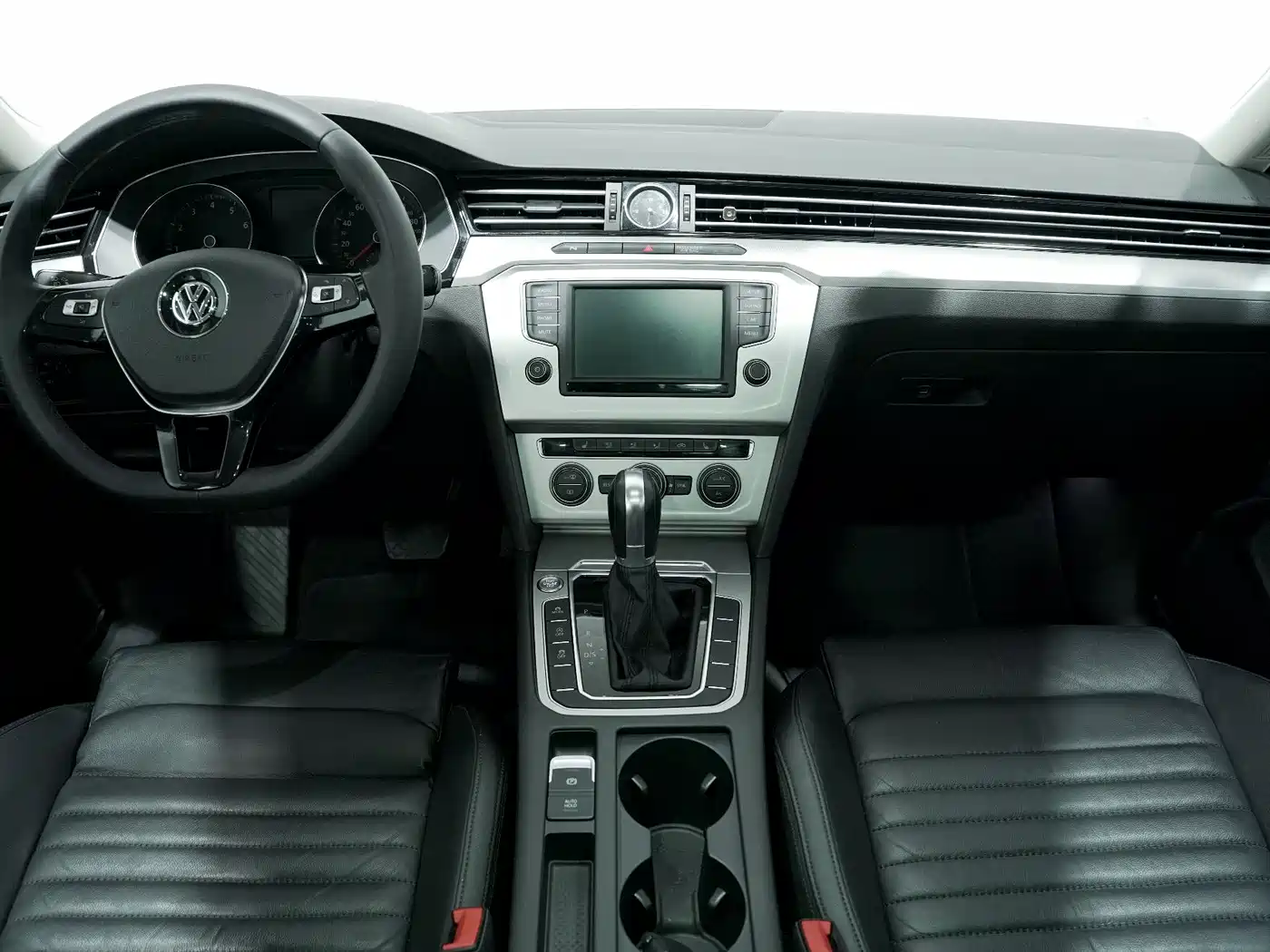 Volkswagen Weilan 2016 380TSI 2WD Comfort Edition фото 4