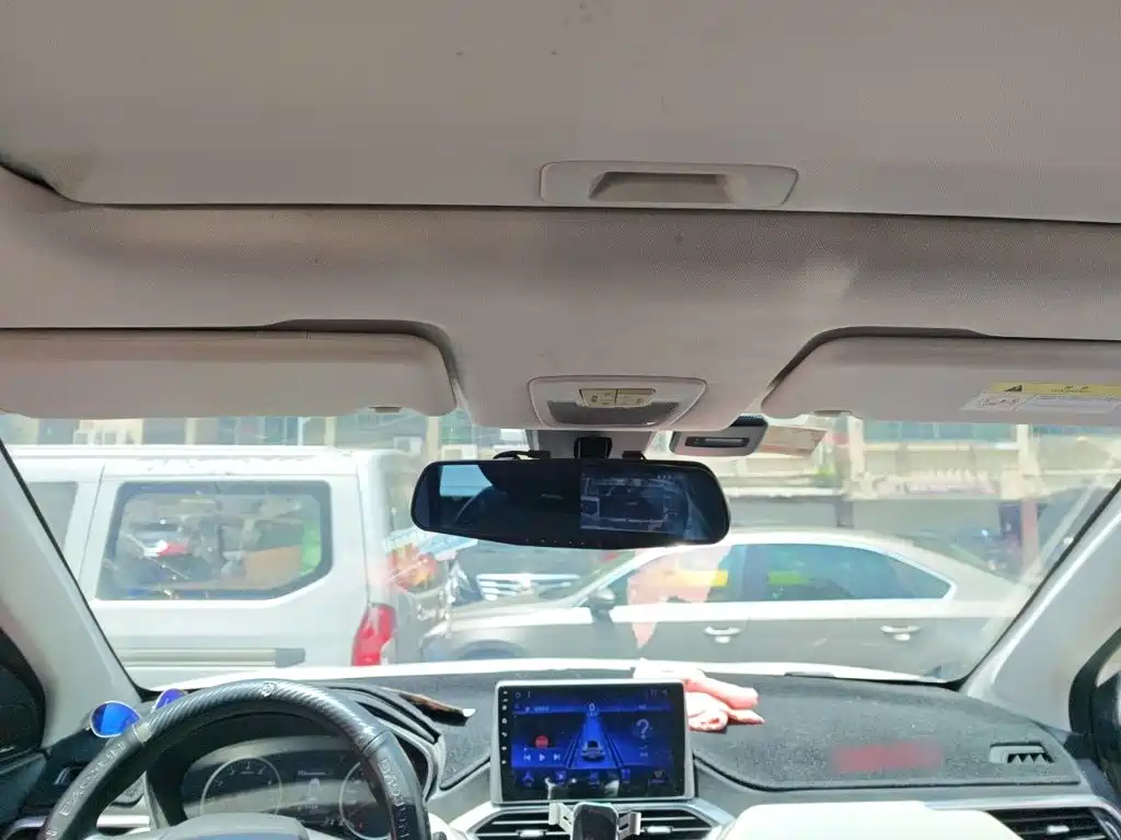 Baojun 530 2019 2019 1.5T CVT Luxury 7-seater China V