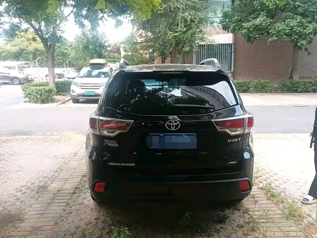 Фото 6 - Toyota Highlander