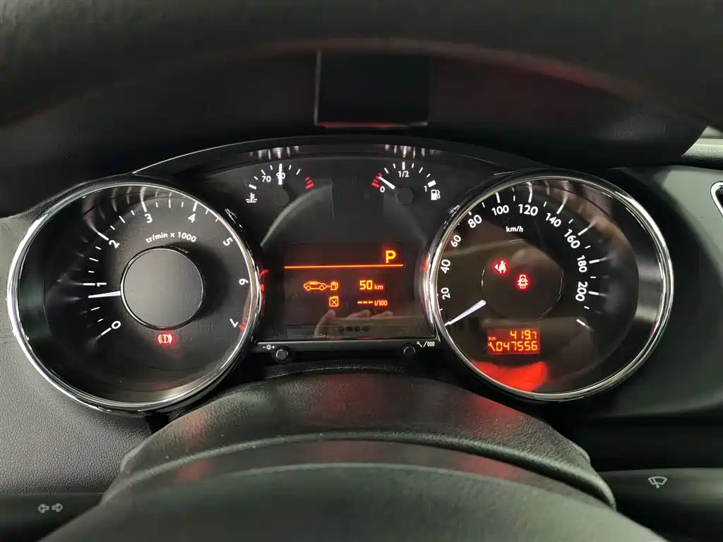 Peugeot 3008 2013 2.0L Automatic Classic Edition фото 8