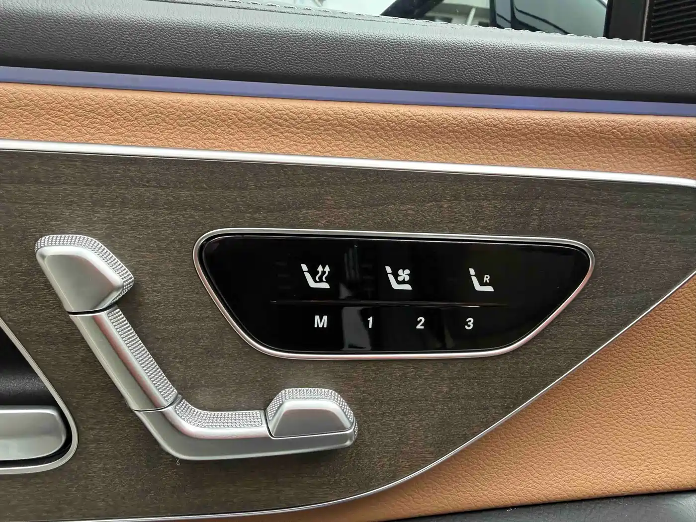 Mercedes-Benz E-Class 2025 E 300 L Luxury фото 9