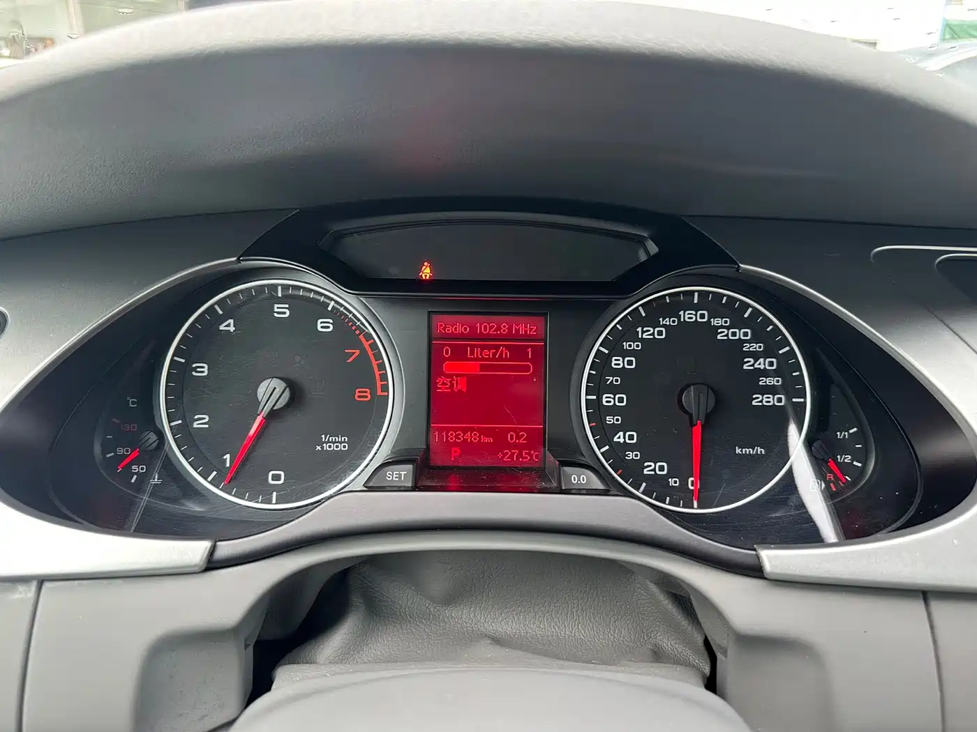 Audi A4L 2012 2.0 TFSI Auto Comfort фото 4