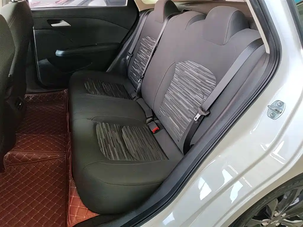 Chevrolet Monza 2019 Redline 320T DCT Joy Edition China VI фото 17