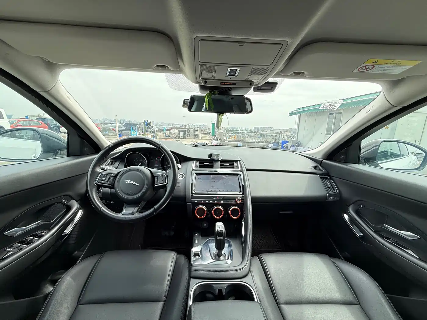 Jaguar E-PACE 2018 Model P200 China V фото 7