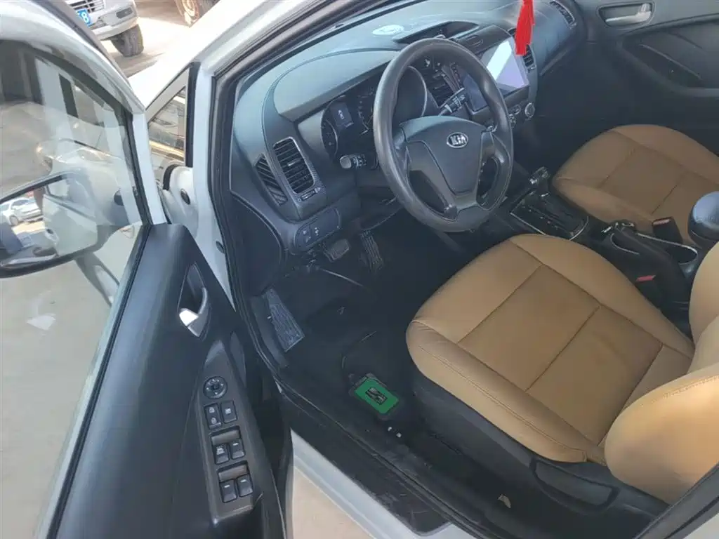 Kia K3 2016 1.6L Automatic GL фото 16