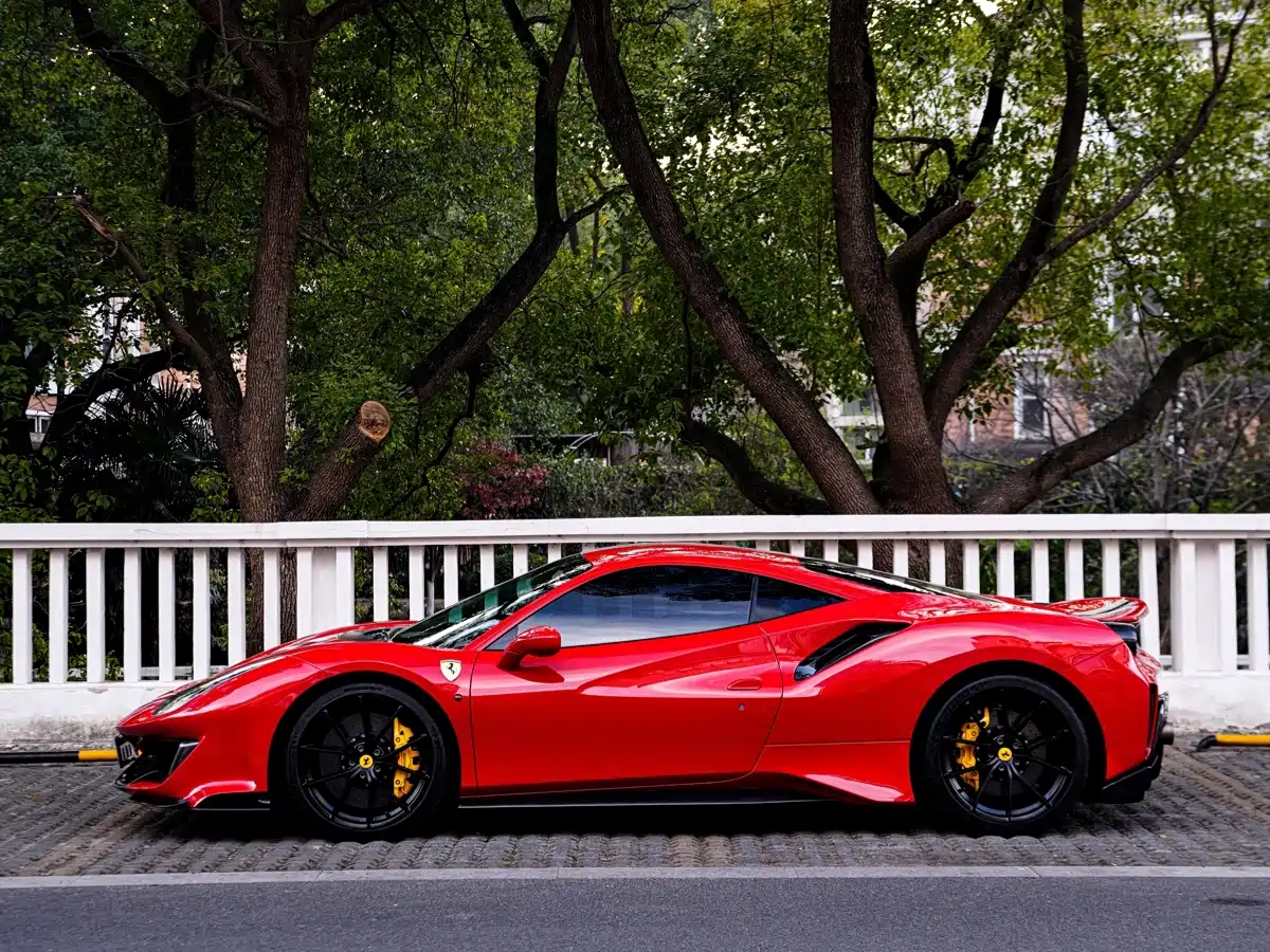 Ferrari 488 2020 2018 488 Pista