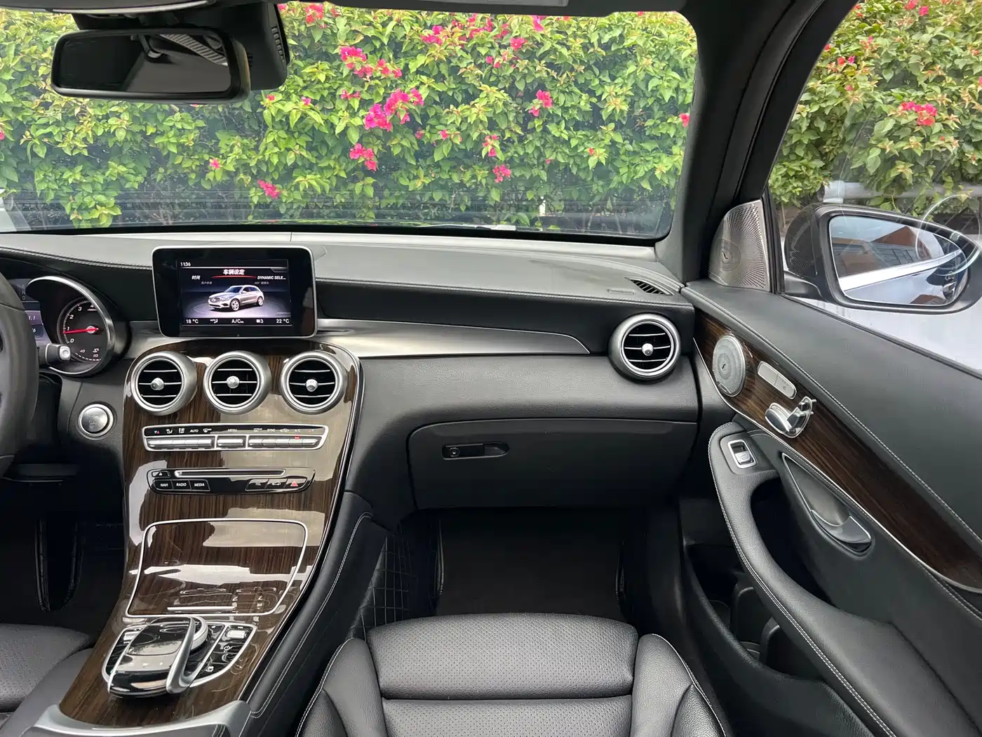 Mercedes-Benz GLC 2017 GLC 260 4MATIC Luxury фото 6