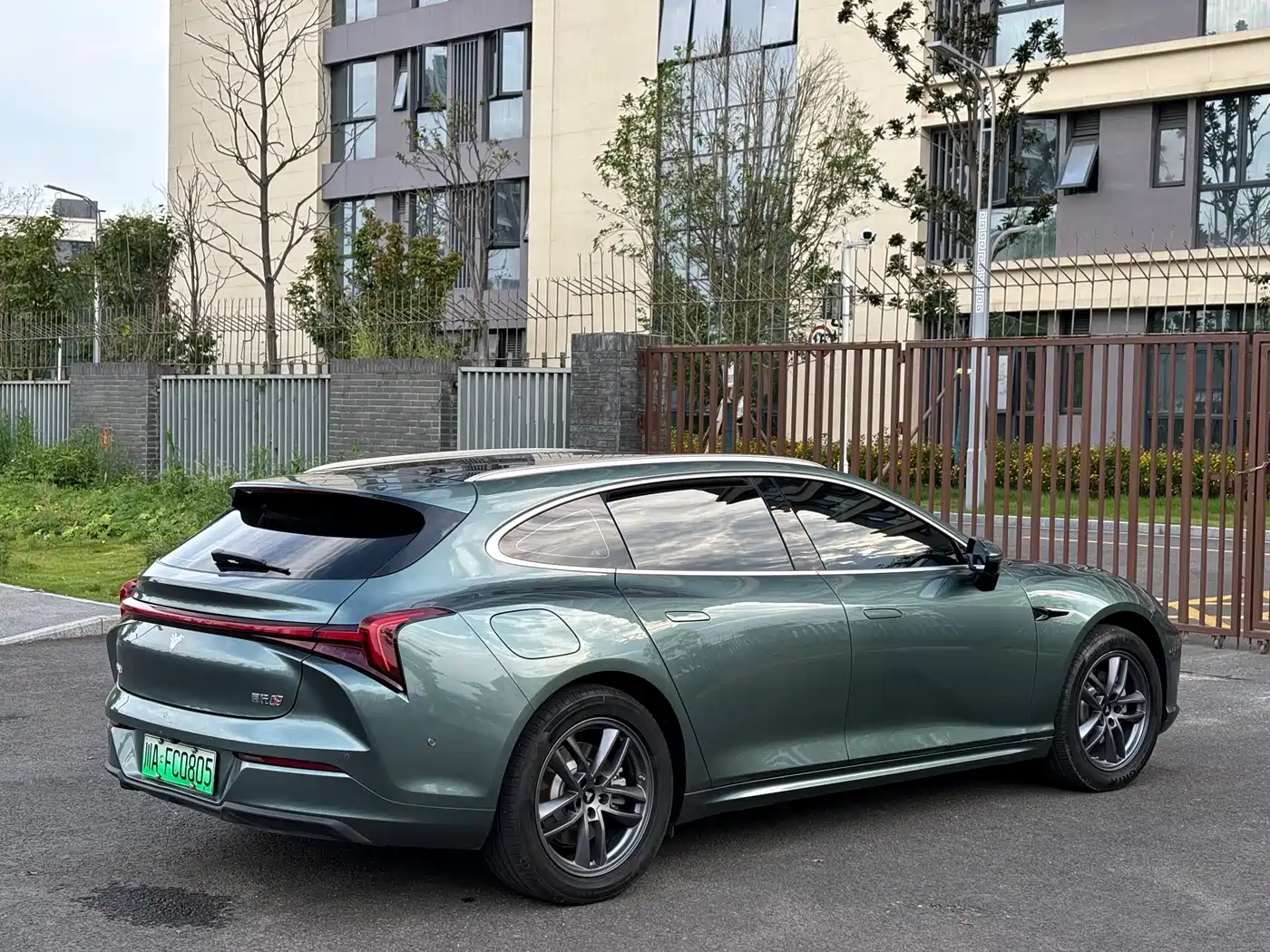 Nezha Auto Nezha S Shooting Brake 2024 2024 Model Range Extender 300 Standard