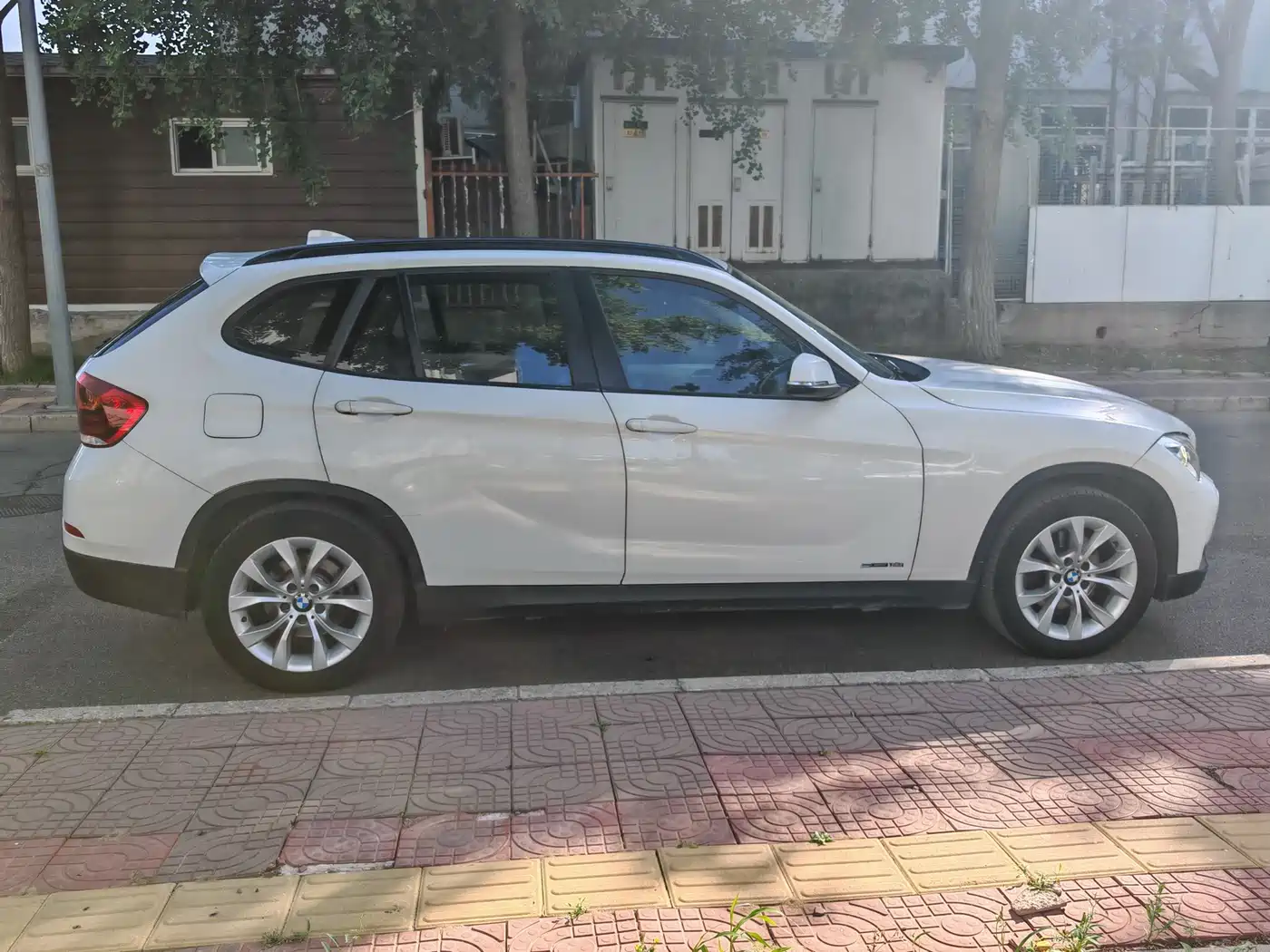 BMW X1 2013 sDrive18i Leading фото 7