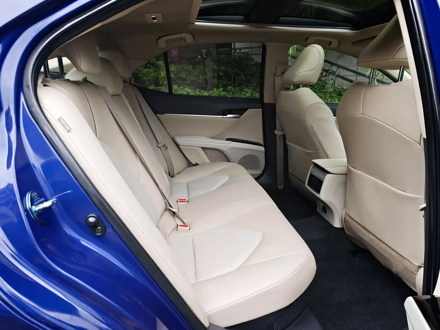 Toyota Camry 2019 Hybrid 2.5HG Luxury Edition China V фото 19