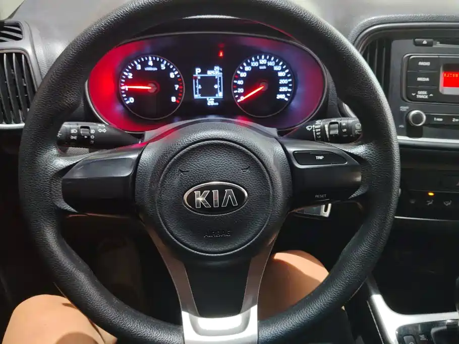 Kia KX3 Smart Run 2015 2015 1.6L Automatic 2WD GLS