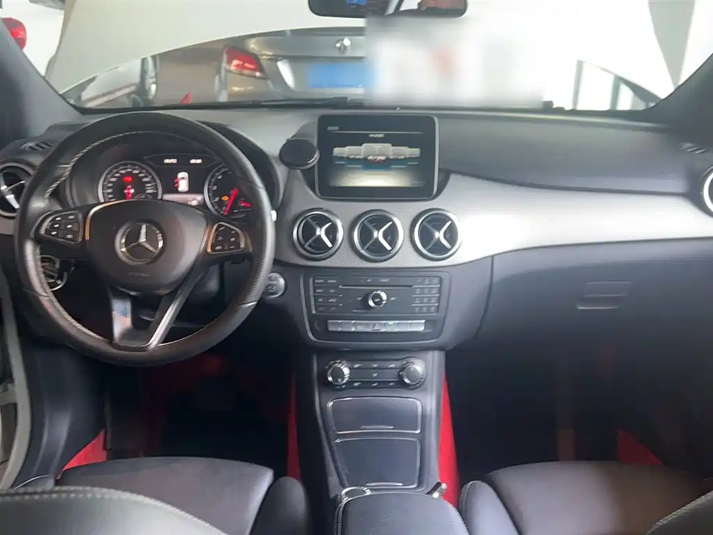 Mercedes-Benz B-Class 2017 B 200 Dynamic фото 10