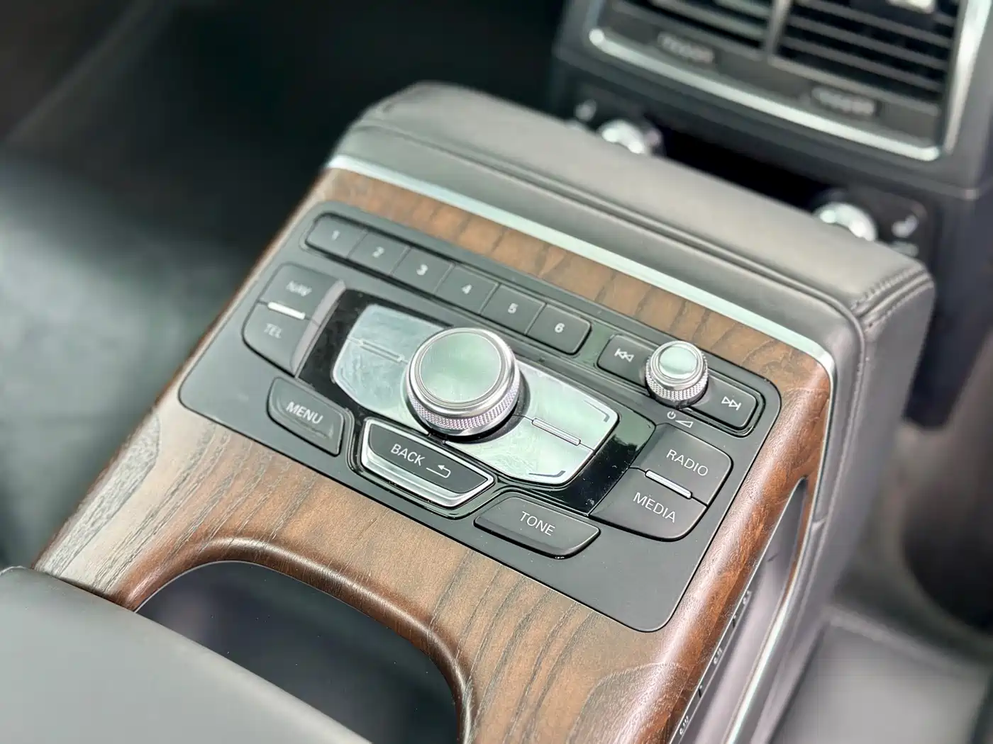 Photo 41 - Audi A6L