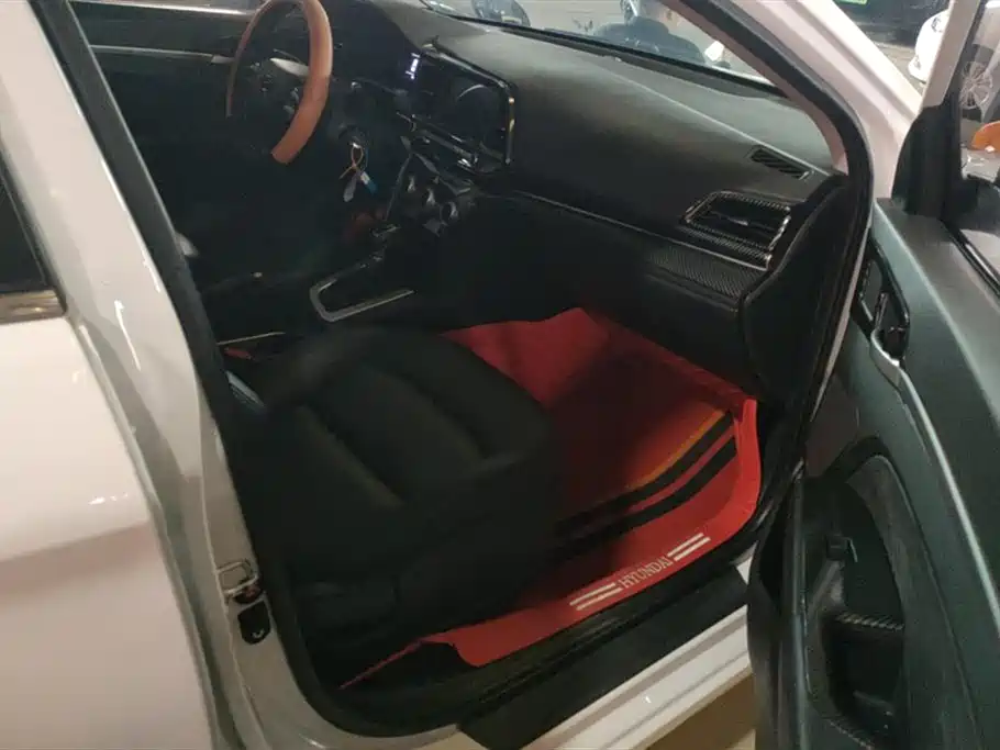 Hyundai Elantra 2019 1.5L CVT Smart Elite фото 8