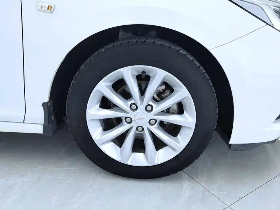 Chevrolet Cruze 2018 2018 320 Manual Pioneer Edition