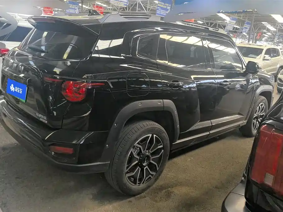 Haval Second-Generation Big Dog New Energy 2025 Hi4 102km Mid Edition фото 3