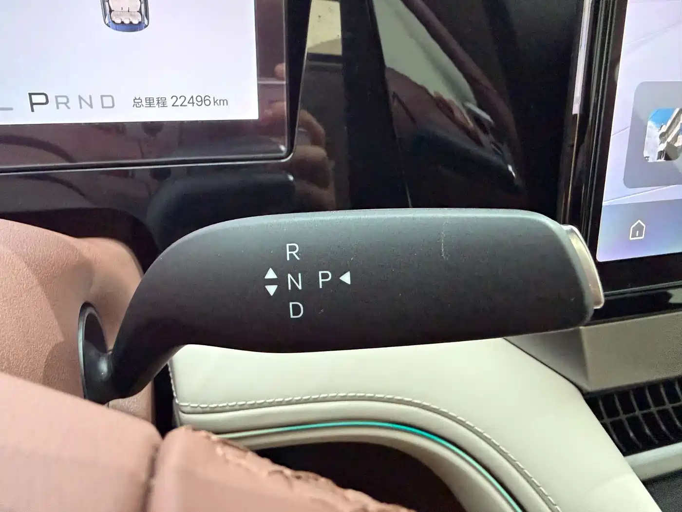 BYD Xia 2025 DM-i 1.5T 180km Excellence фото 25