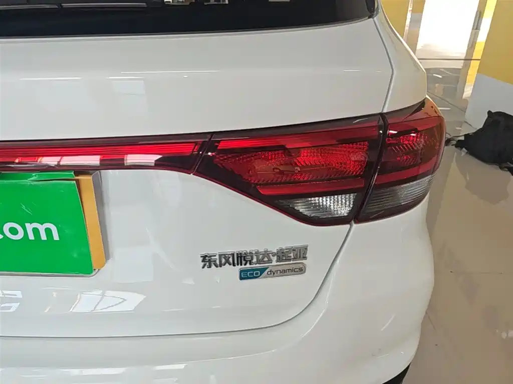 Kia KX CROSS 2018 1.6L Automatic Smart Sunroof Edition фото 8