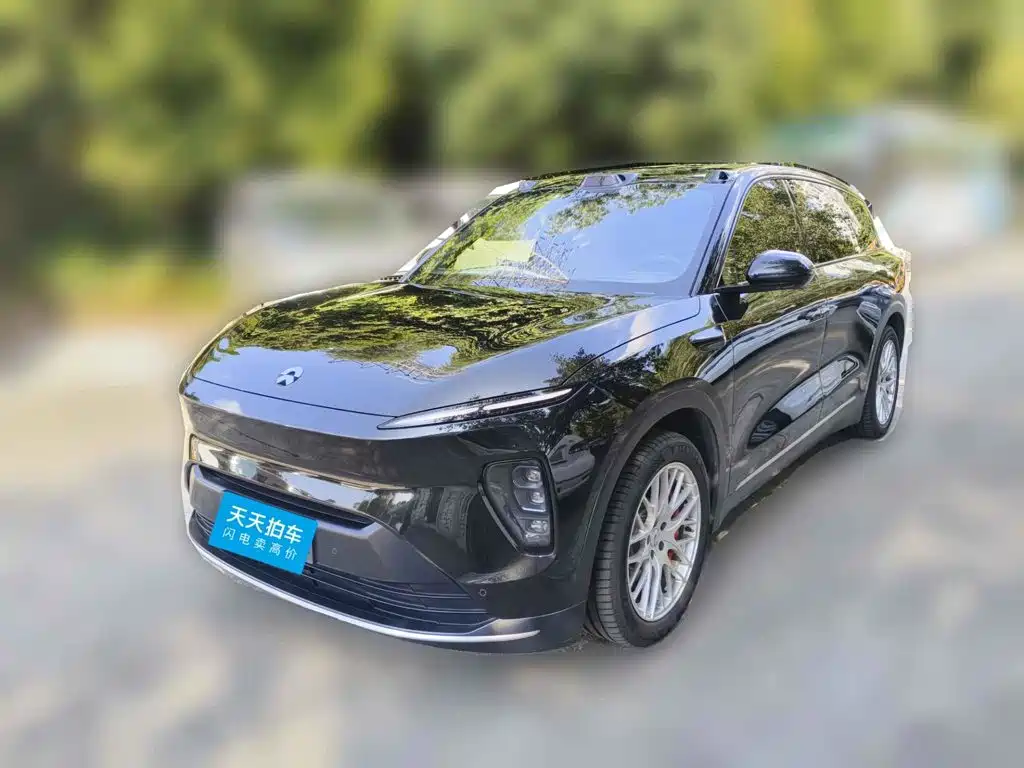 Фото 1 - NIO ES8