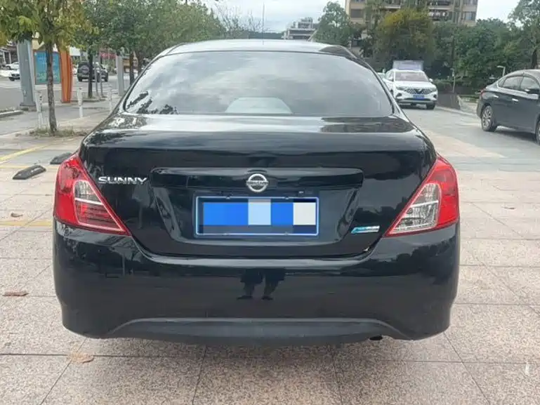 2017 Nissan Sunny