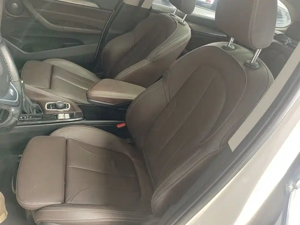 BMW X1 2016 sDrive18Li Luxury Model фото 15