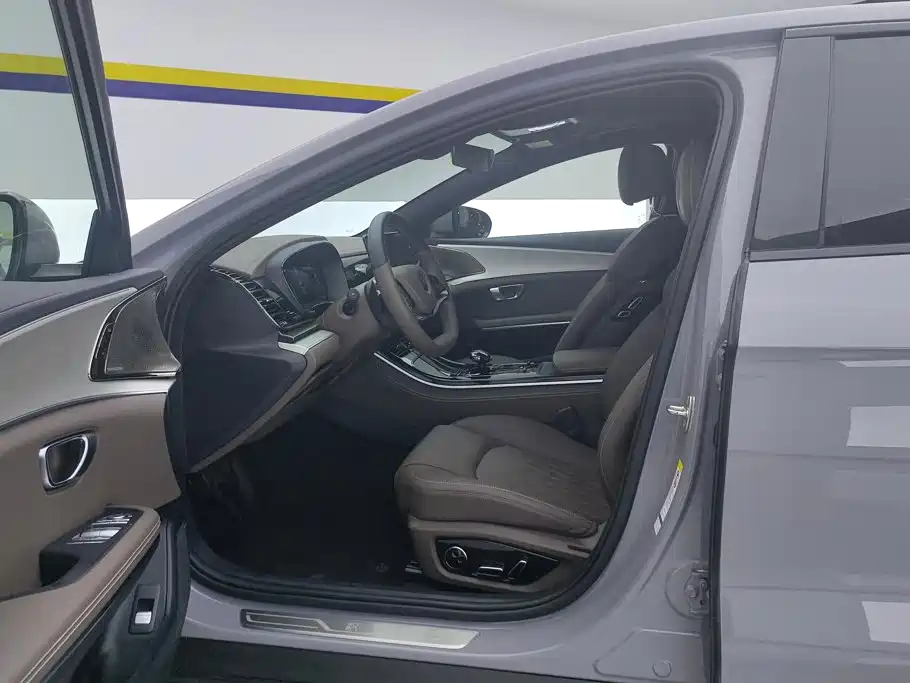 BYD Han 2025 2025 DM-i Smart Driving Edition 125KM Honor