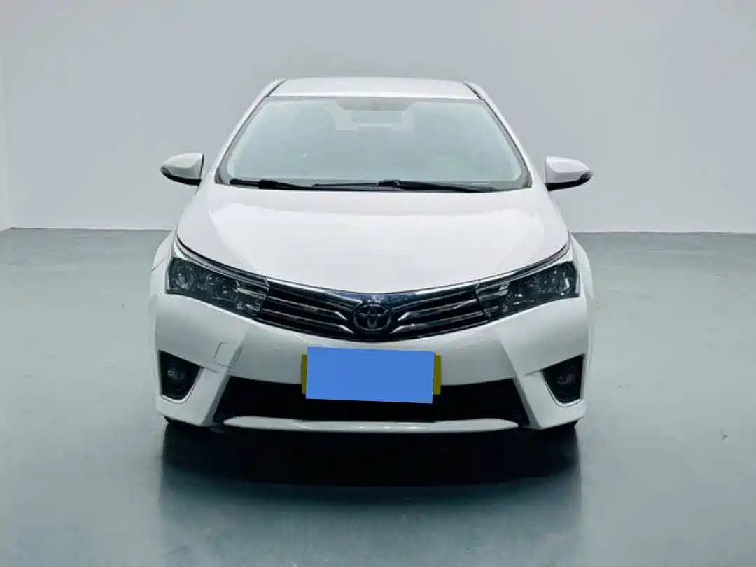 Toyota Corolla 2014 1.6L CVT GL фото 2