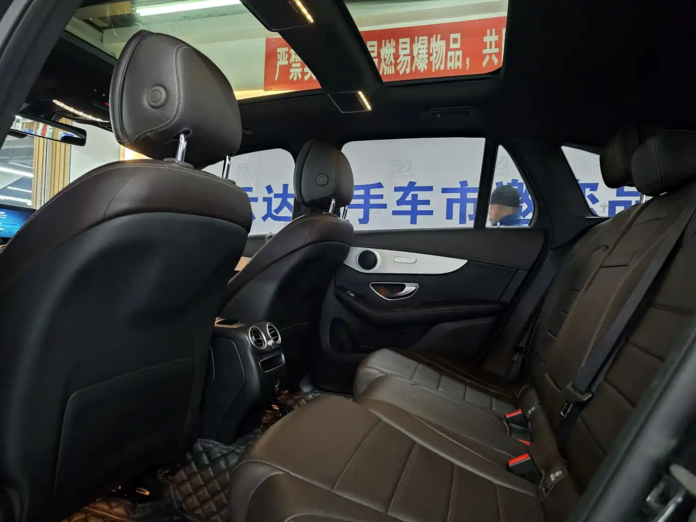 Mercedes-Benz GLC 2021 GLC 260 L 4MATIC Sporty фото 6