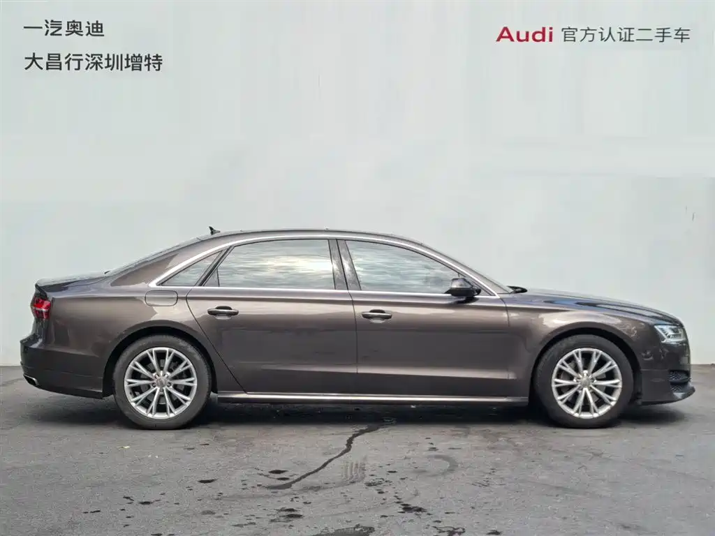 Photo 3 - Audi A8