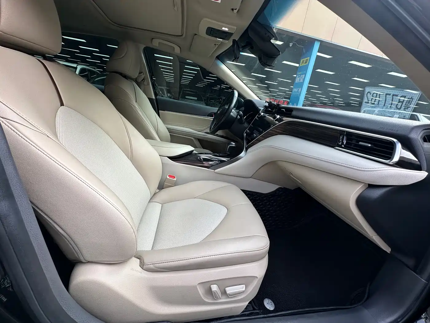 Toyota Camry 2019 2.0G Luxury (China V) фото 7