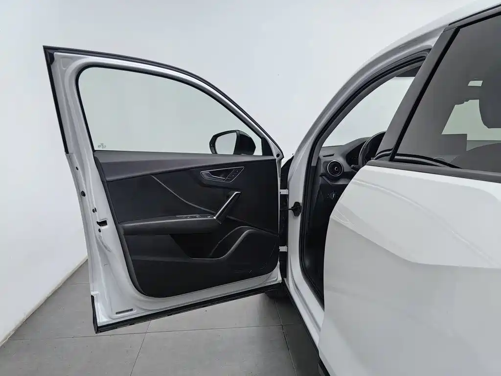 Audi Q2L 2019 2018 35 TFSI Launch Exclusive Edition China V