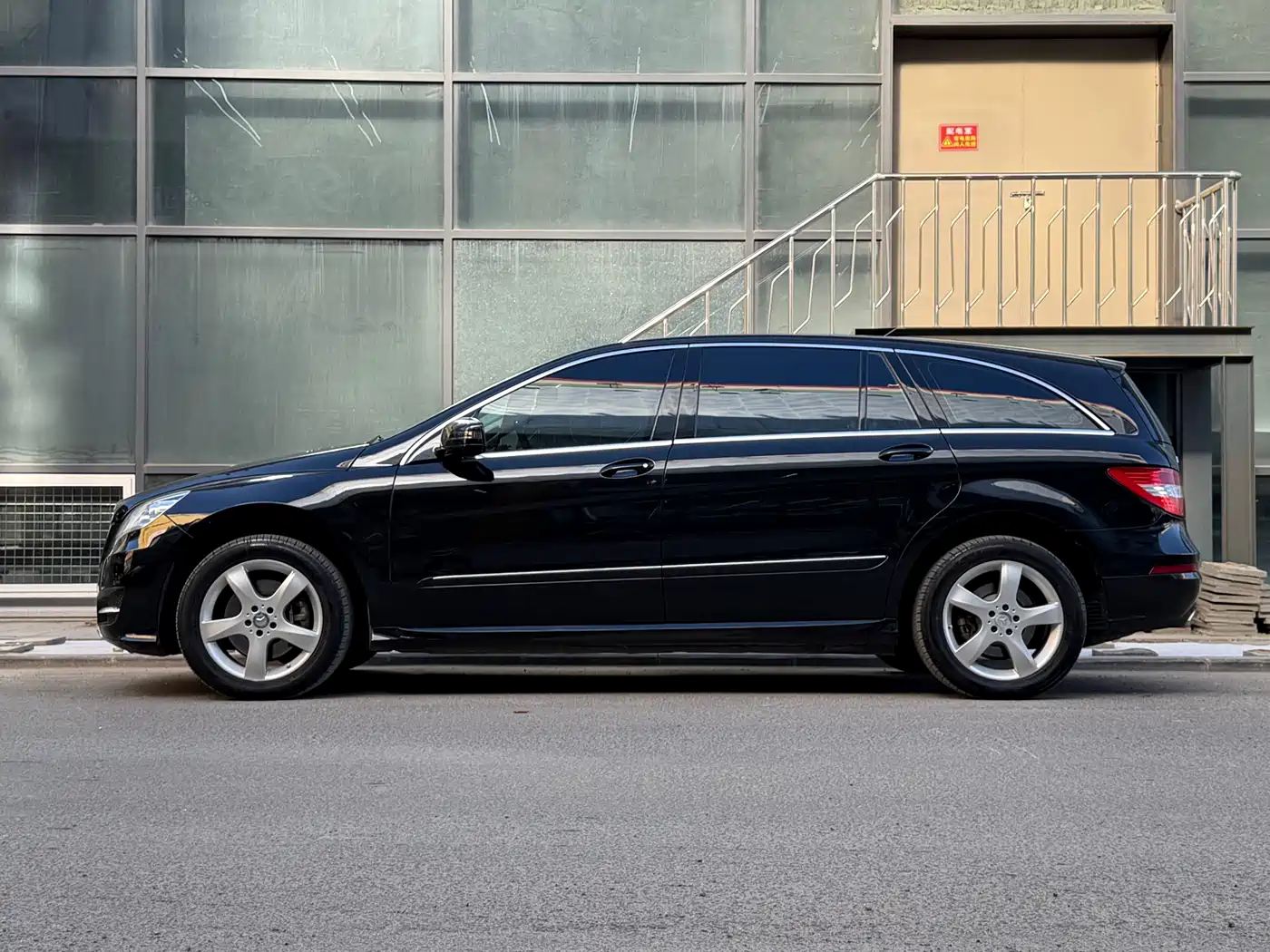 Mercedes-Benz R-Class 2015 R 400 4MATIC Business фото 3