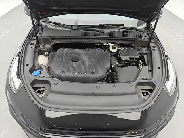 Lynk & Co 03 2022 2.0TD DCT Power Pro фото 10