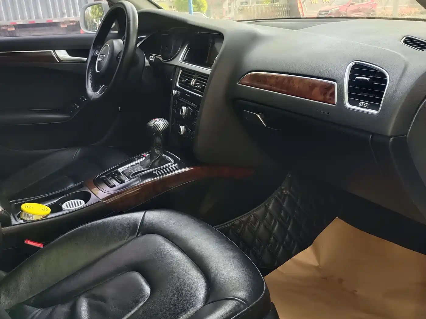 Audi A4L 2013 35 TFSI Automatic Comfort фото 5