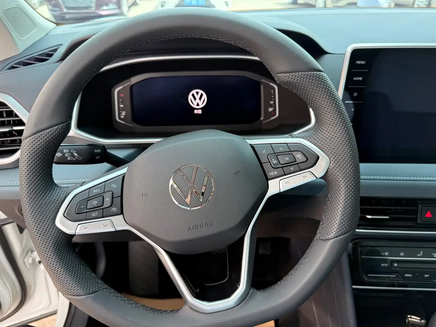 Volkswagen Tharu 2024 300TSI 2WD Full Moon Edition фото 7